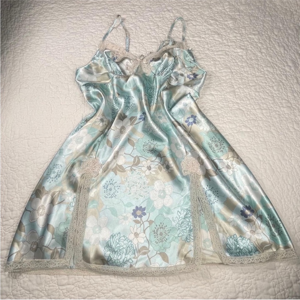 Linea Donatella Blue Floral Satin Chemise M